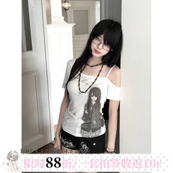 Kyoukobaby Room Doll* Off-Shoulder Printed T-Shirt for Women, Stylish Slim-Fit Top and Hot Pants Set