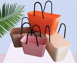 New European and American Style Fashionable Large Plastic Shopping Basket from Mainland China, Red Basket for Grocery Shopping, Picnic, Storage, and Laundry