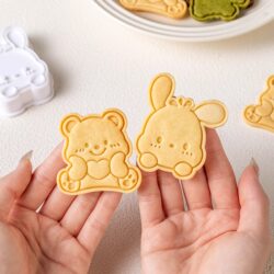 Cookie Mold Press-Type Cookie Cutter Pochacco Butter Bear Usagi Baker Cartoon Children's Home Use