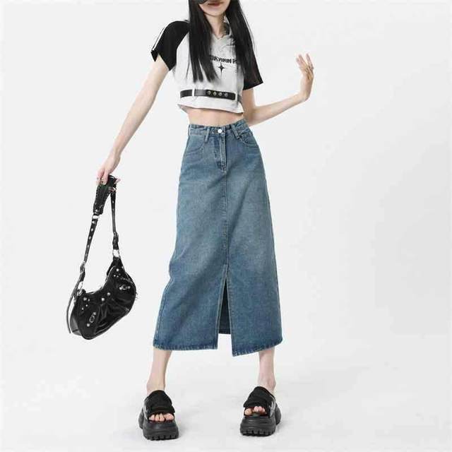 
Retro slit denim skirt for women in 2024 new high-waisted slim summer A-line skirt hip-covered midi skirt