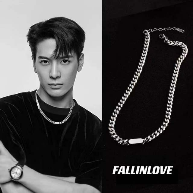 Basic versatile square titanium steel Cuban collar necklace men's hip -hop trend high -level sensor American style sweater chain collarbone