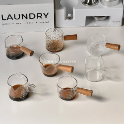Coffee Small Milk Jug Cup with Wooden Handle, Espresso Extraction Measuring Cup with Scale, Milk Pouring Jug, Sauce Mixing Jug, Milk Can