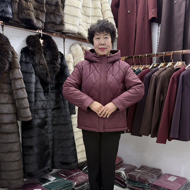 
Middle-aged and elderly winter wear casual hooded warm cotton coat small solid color woolen coat new