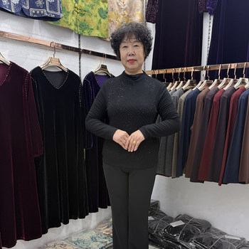 
Middle-aged mother wears a half-high neck long-sleeved T-shirt for women in autumn and winter, fashionable base shirt for women in 40-50 years old
