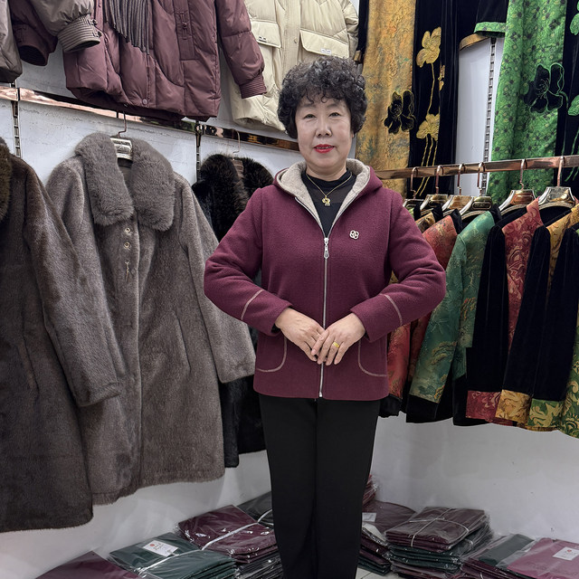 Mom's new autumn and winter hooded woolen coat for women small 2025 loose and comfortable grandma jacket