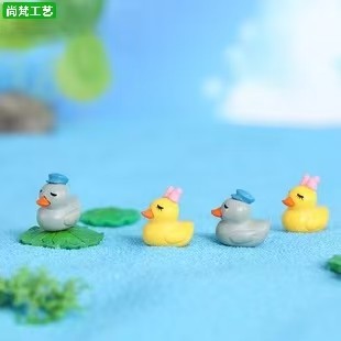 Moss micro-landscape ornaments, couple ducks, dolls, DIY assembled ornaments, bonsai, novel creative handcrafts