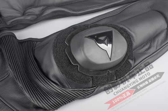 Dainese レザー製バイクパンツ ブラック/レッド （レザー