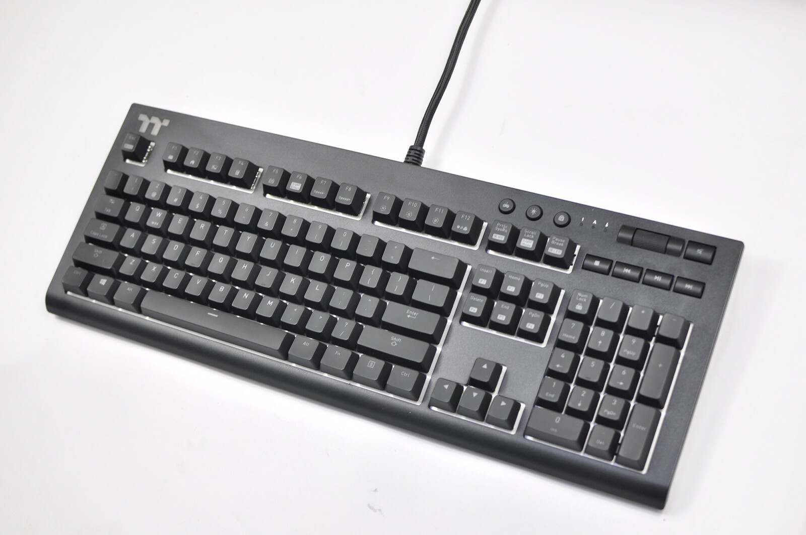 千元级樱桃银轴体验键盘对吃鸡影响多大