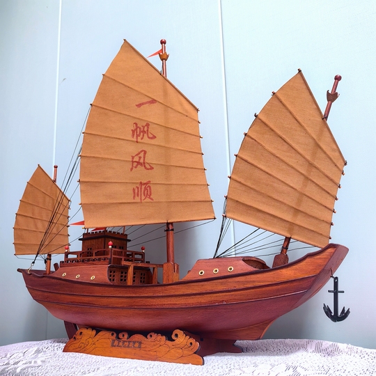 幸運の木製船モデル - 中国風装飾