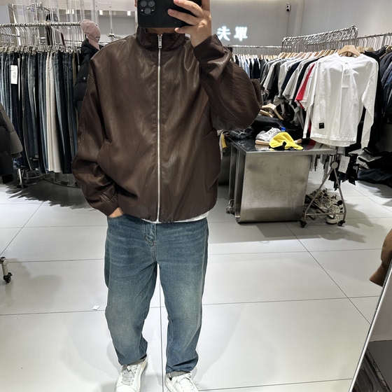 2026 Spring New Men's Stand Collar Leather Jacket Loose Simple Soft Waxy Premium Niche Leather Jacket Fashion