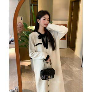 
AMUM maternity wear has a touch of gold~French contrasting color lace-up sweater skirt small fragrant style knitted loose dress