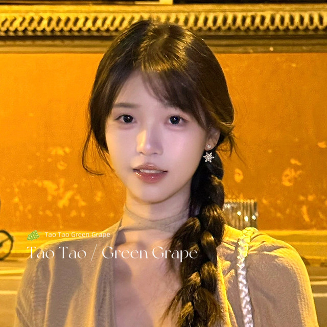 Autumn and winter back-hanging flash zirconium snowflake pearl earrings for women, high-end niche temperament earrings, unique Christmas earrings