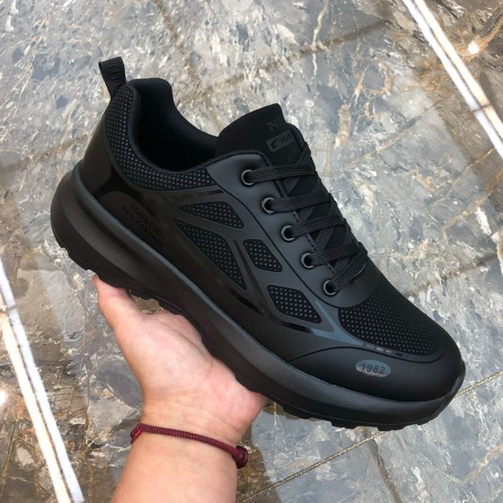 2025 Autumn and Winter Leather Versatile Thick-soled Mesh Casual Shoes Lightweight and Breathable Men's Deodorant Running Sneakers Extra Large Size