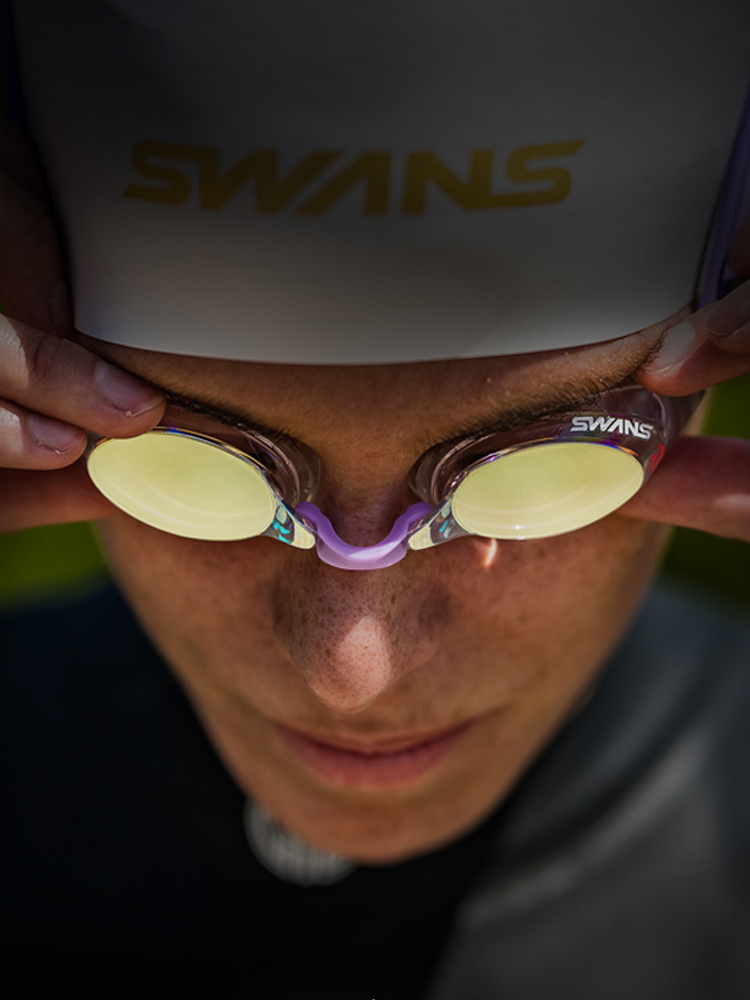 Swans防水雾高清专业进口竞速游泳镜