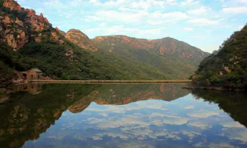 伏羲山三泉湖景区图片