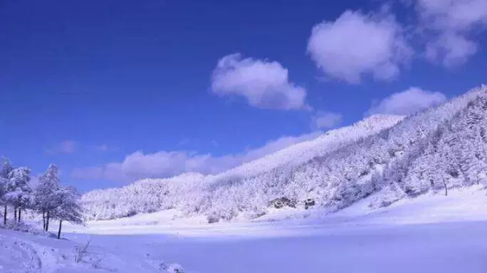 恩施绿葱坡滑雪场