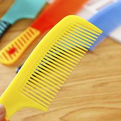 。 10-Piece Set of Traditional Wooden Combs for Men and Women, Thickened for Home Use, Hair Styling, Pearlescent, Portable Plastic Bath Combs