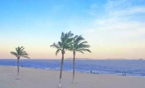 椰风寨-一国两制沙滩