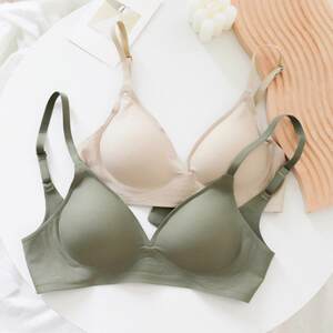 Show the waist and the chest big breasts! No trace U -shaped beauty back jelly strips expand underwear girl small breasts thickened steel rim bra