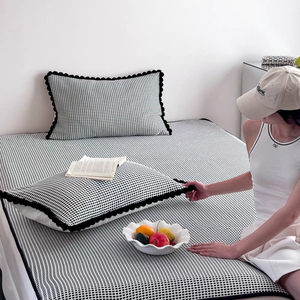 
ins simple black and white waffle summer type A maternal and infant grade ice silk mat three-piece set machine washable folding air-conditioned mat