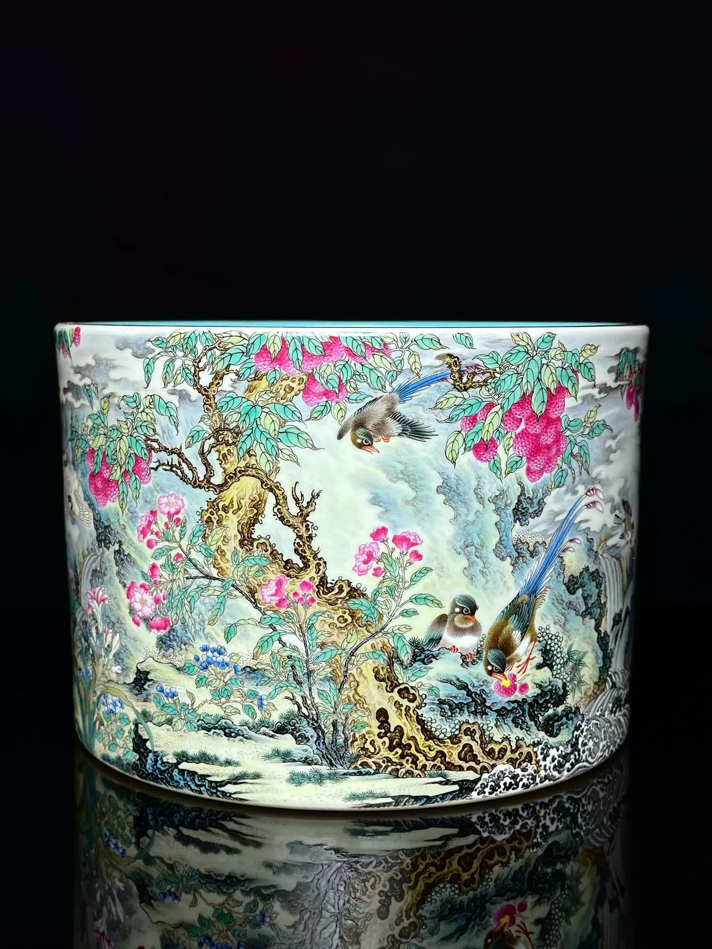 清乾隆年制粉彩渔家乐图大缸尺寸:高度35.5㎝口径39.6㎝