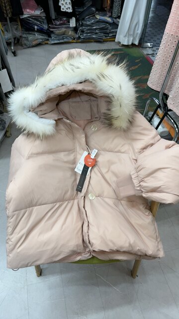 004004 milk puff real hair collar 90 gooseberry hooded one-hand gooseberry jacket for women winter thickened bread clothes
