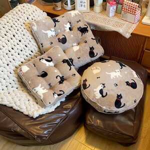 
Japanese cartoon cute winter flannel cat warm chair cushion cushion thickened pillow cushion sofa cushion