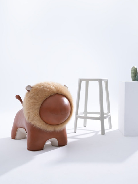 Taiwan ZUNY Super Large leather home decoration giraffe elephant hippocampus bull dog lion orangutan tiger
