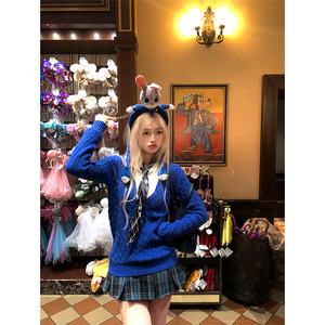 THAS9I 900 million Roman holiday lazy V -neck micro slimmer sweater female autumn and winter embroidered knitted jacket
