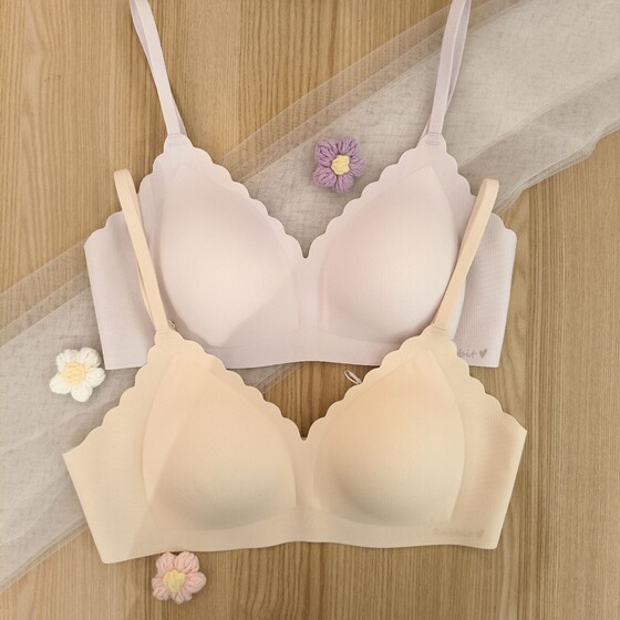 
Urban Beauty's new BBC22C girl's three-stage seamless underwear three-breasted shock-proof invisible push-up bra