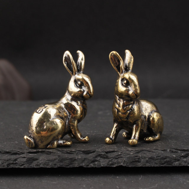 Retro brass pair of small lucky rabbits desktop decoration small ornaments twelve zodiac rabbit tea pet couple ornaments crafts