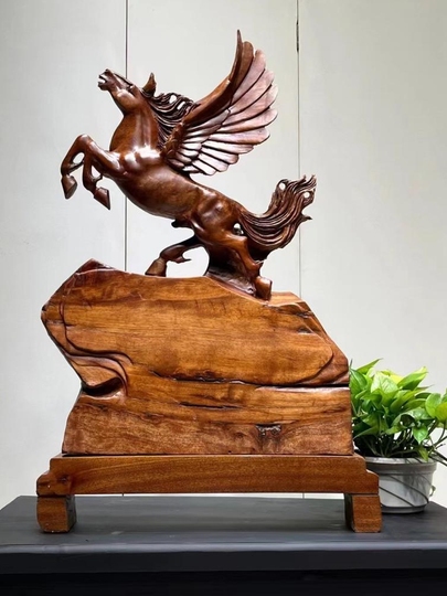 崖柏の根彫り馬の置物 - 新しい中国スタイル