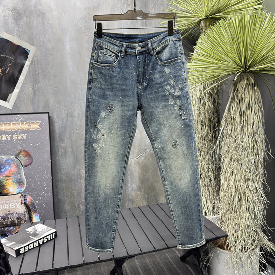 
Spring and summer style light luxury old money style elastic slim fit small feet washed printed hot diamond simple European personalized jeans for men