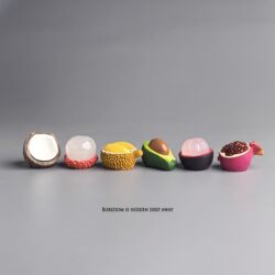 I'M Bored, so I'Ll Set up a Few Realistic Fruit Ornaments to Lift My Mood, Suitable for a Japanese-Style Computer Workstation or Office Desk