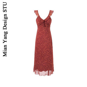 
Cotton elegant rose floral suspender dress with ruffled waist and resort style whitening and slimming long skirt