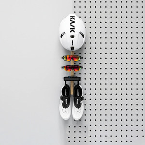 
Cycling equipment storage solid wood hanger cycling helmet glasses vertical punch-free accessories display wall accessories