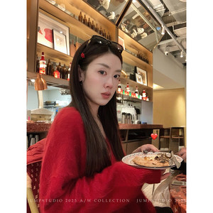 
Strawberry Jump Retro Lazy V-neck Brushed Pullover Sweater Women's Winter Loose Slim Casual Knitted Top