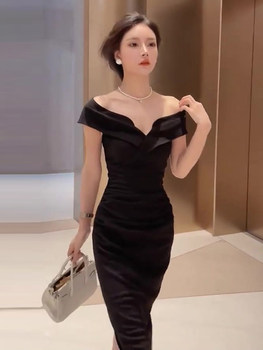 A cold and pure sexy lady's unique design long skirt
