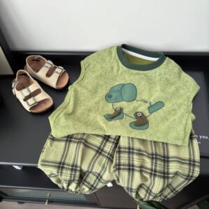 
Children's vest set 2026 new style sleeveless waistcoat anti-mosquito pants for boys and girls two-piece set loose top plaid pants