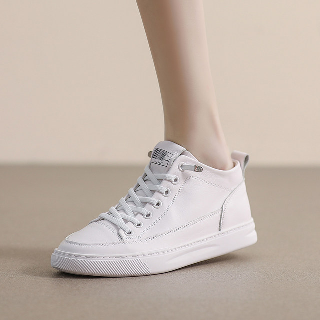 First-layer cowhide high-top white shoes for women, breathable 2025 autumn and winter genuine leather versatile women's shoes, flat-soled sports and casual sneakers