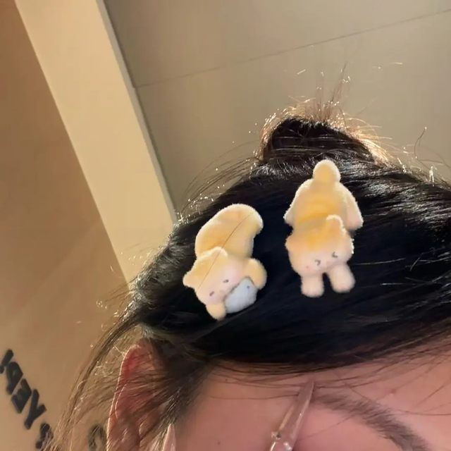 
Cute kitten eating fish hair clip flocking cute girl heart side bangs clip duckbill clip cartoon hair accessories women