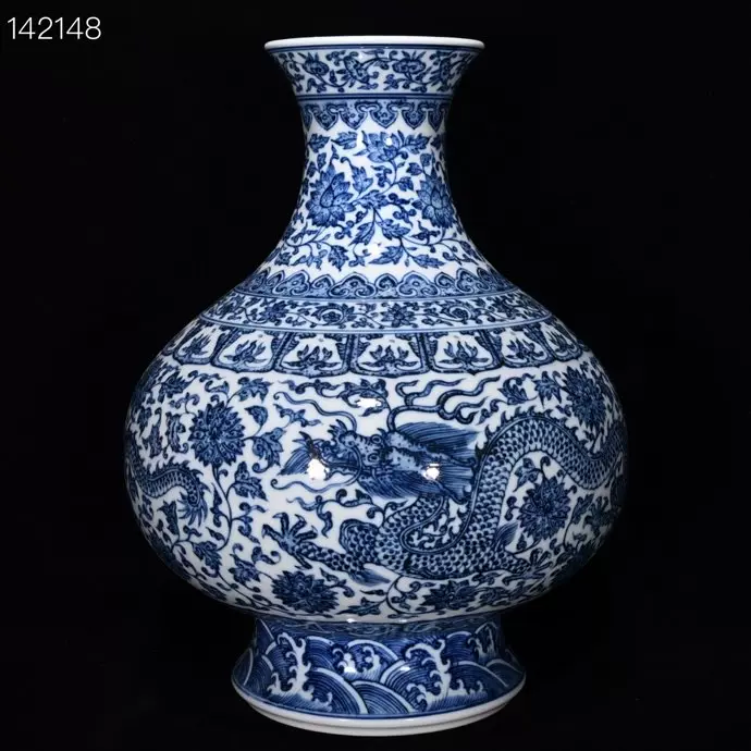 清乾隆青花龙纹玉壶春瓶