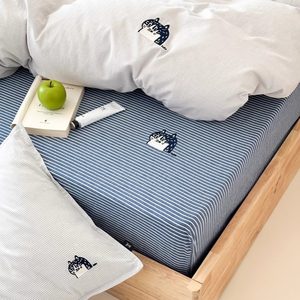 
Autumn and winter colored woven and wash all cotton four-piece set cat embroidery set bed cover anti-slip spring and summer Ruma original design