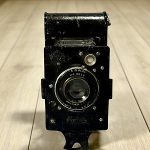 
Roku Sakurasha Konishi Roku Konica Pearlette folding leather chamber 127 film film camera retro GZ