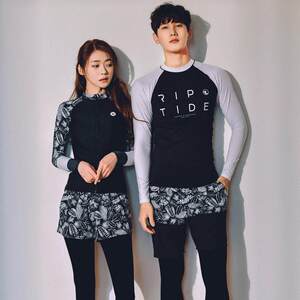 
Korean men and women diving suits split couple jellyfish suit surfing snorkeling suit sun protection swimsuit long sleeve trousers suit