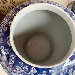 Hot-selling dark blue and white porcelain vase and flower ornaments, living room, entrance hall, study room, new Chinese style ornaments, floor-standing large storage tank