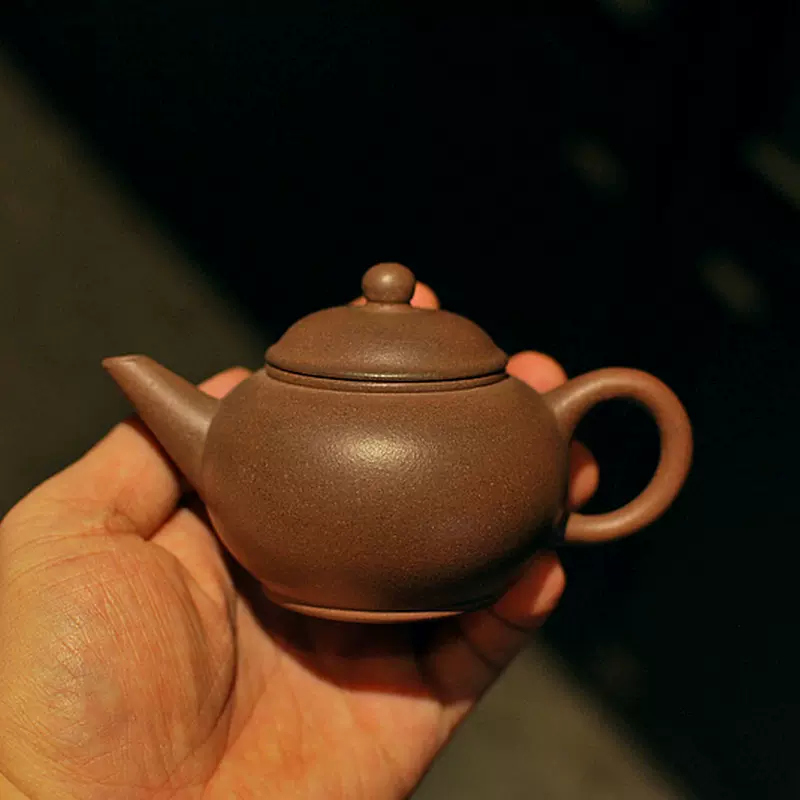 中国古美術・原鉱清水泥大紅袍紫砂壺・底款：顧景舟 范曽・紫砂壺・急須・茶壺・茶道 中国古美術・原鉱清水泥大紅袍紫砂壺・底款：顧景舟 范曽・紫砂