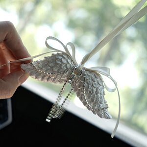 
Original pearlescent wing pendant, handmade high-end car pendant, car accessories, rear view mirror decoration, girly heart car pendant