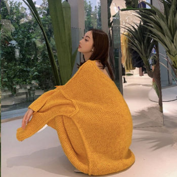 Comes with shipping insurance, backless design, super loose and lazy