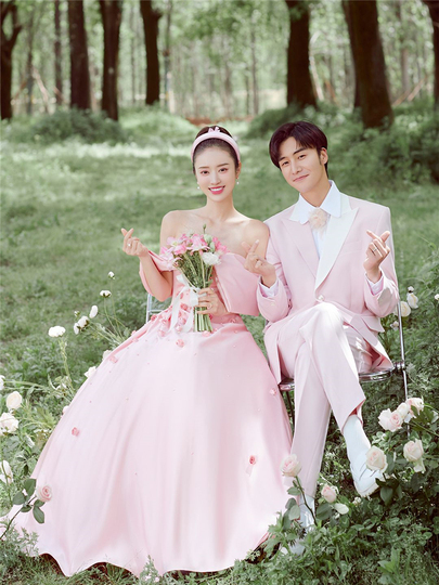 ピンクサテンウェディングフォトグラフィードレス - 森ガール